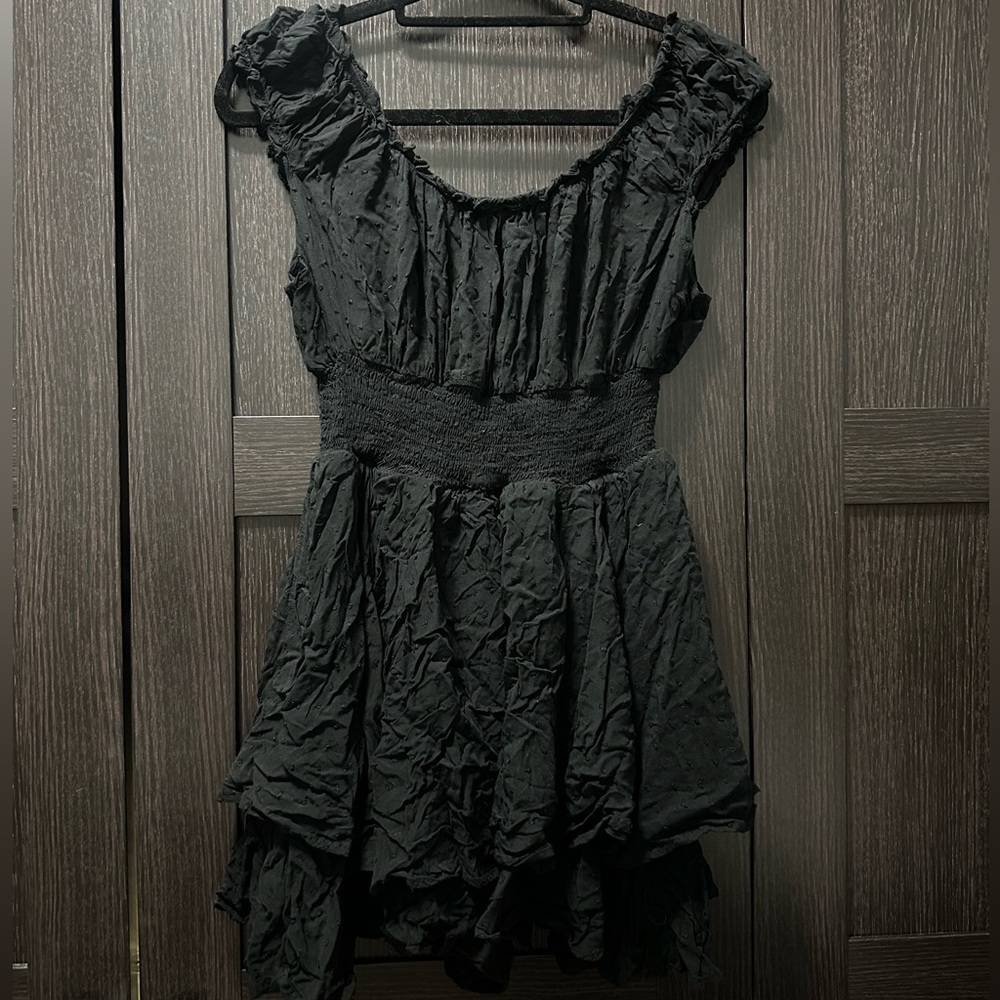 Urban Outfitters Black Ruffled Short Romper size XXL - Picture 4 of 4
